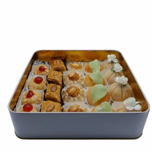 Alternative view of gourmand de pâtisseries traditionnelles